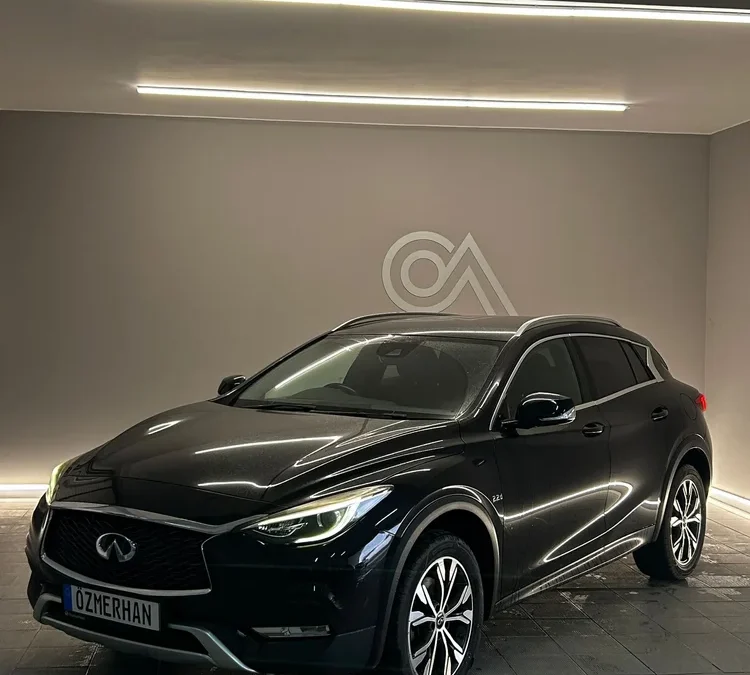 İnfinity QX30 AWD Premium DCT